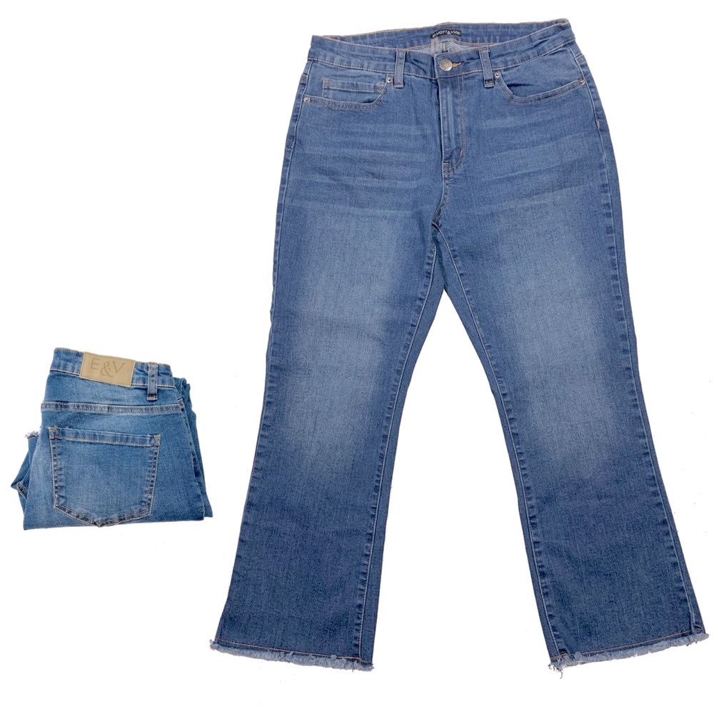 Elliott & Vine Jeans Frayed Hem Flared Wider Leg Jeans Size 6 Mid Rise